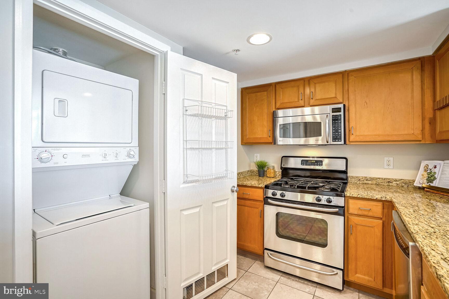 RESIDENCES AT STATION SQUARE - Residential