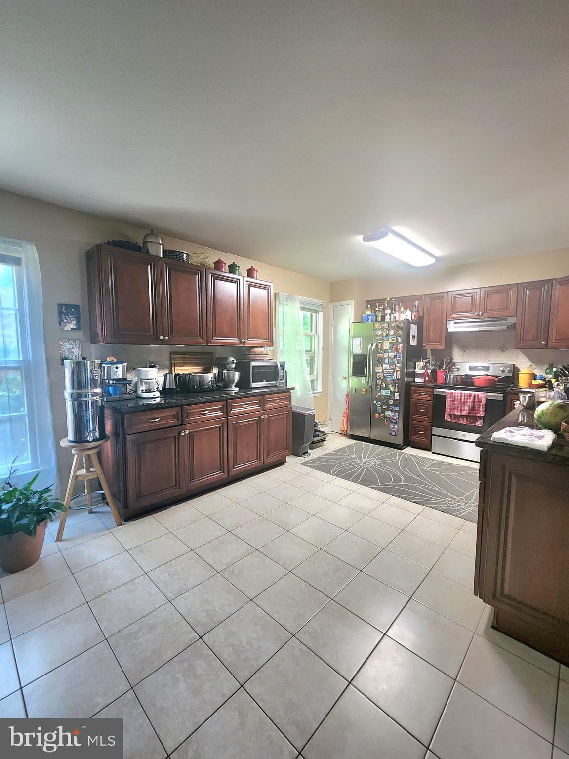 COUNTRY CREEK - Residential Lease