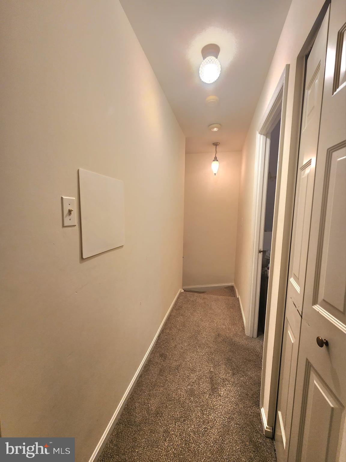 COUNTRY CREEK - Residential Lease