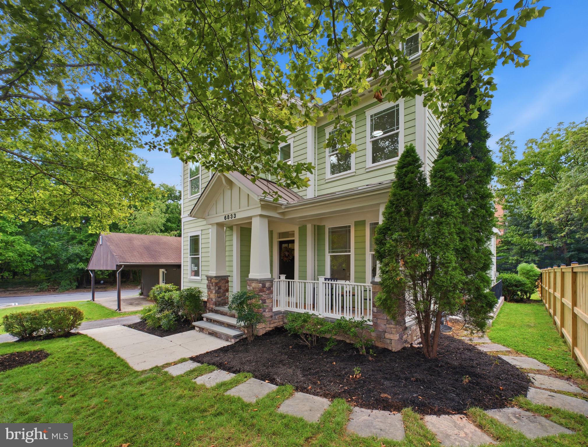 6833 19TH ROAD N