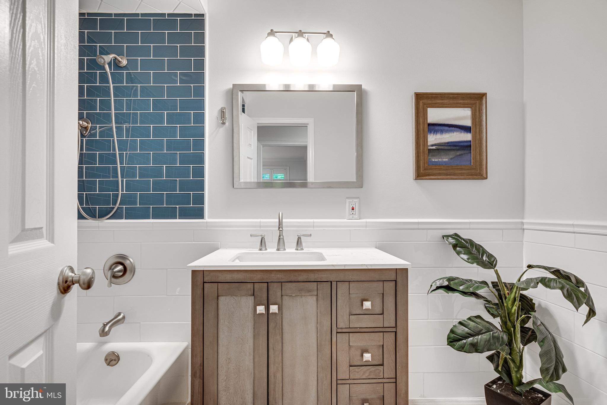 KINGS PARK WEST - Residential