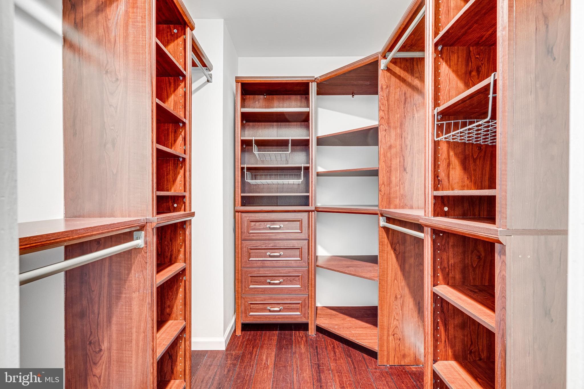 KINGS PARK WEST - Residential