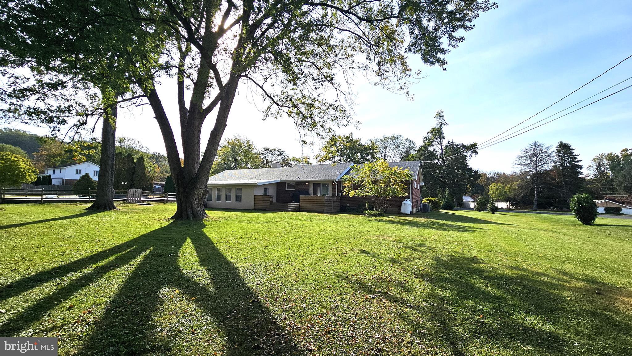 SAUCON COUNTRY EST - Residential