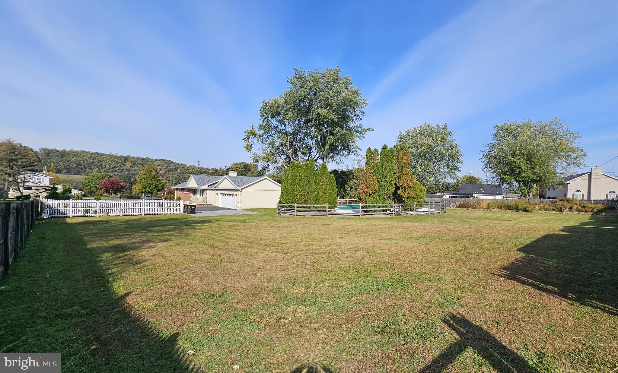 SAUCON COUNTRY EST - Residential