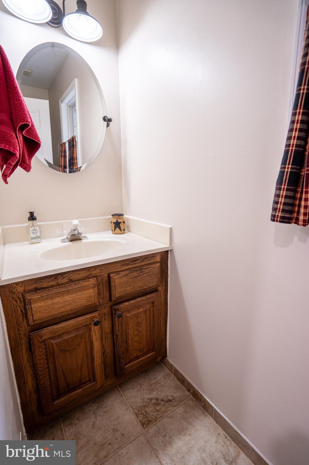 CHESTNUT GROVE - Residential