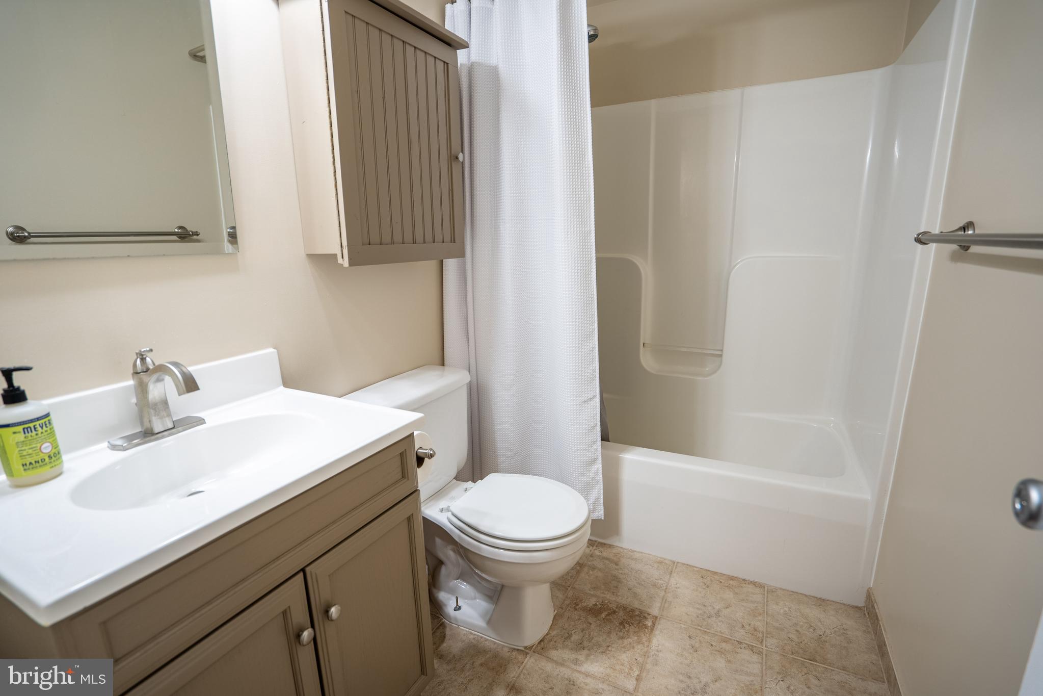 CHESTNUT GROVE - Residential