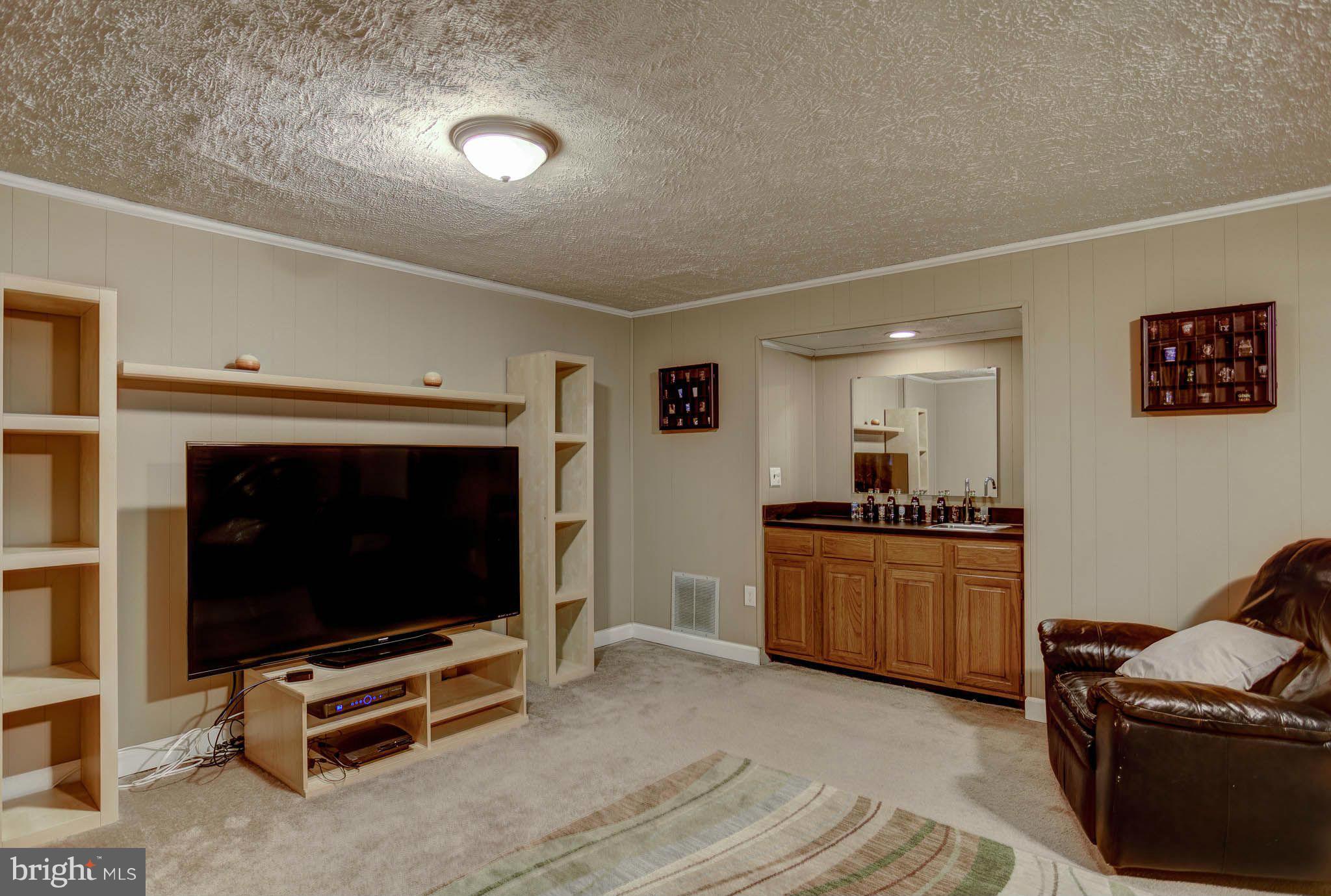 FAIR WOODS - Residential