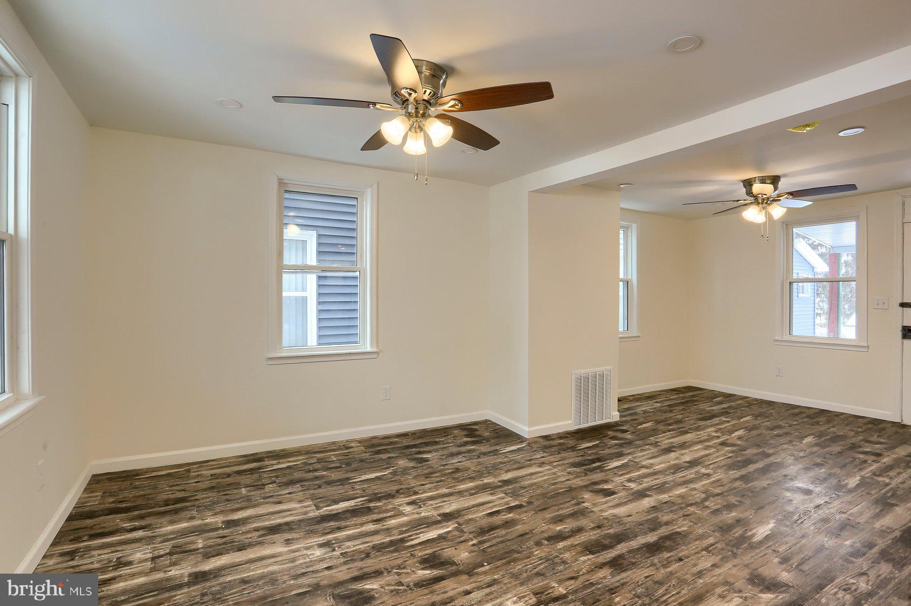 ROYALTON - Residential