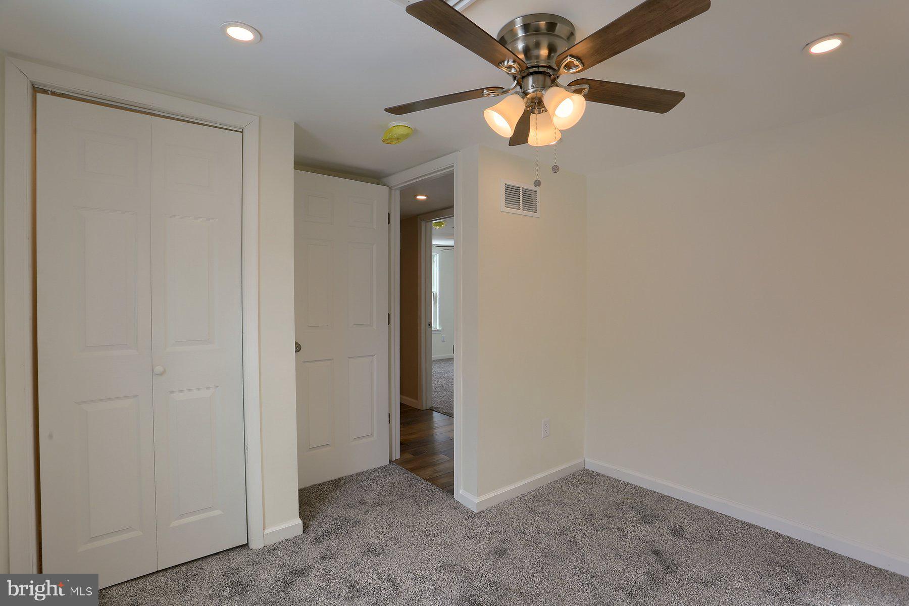 ROYALTON - Residential