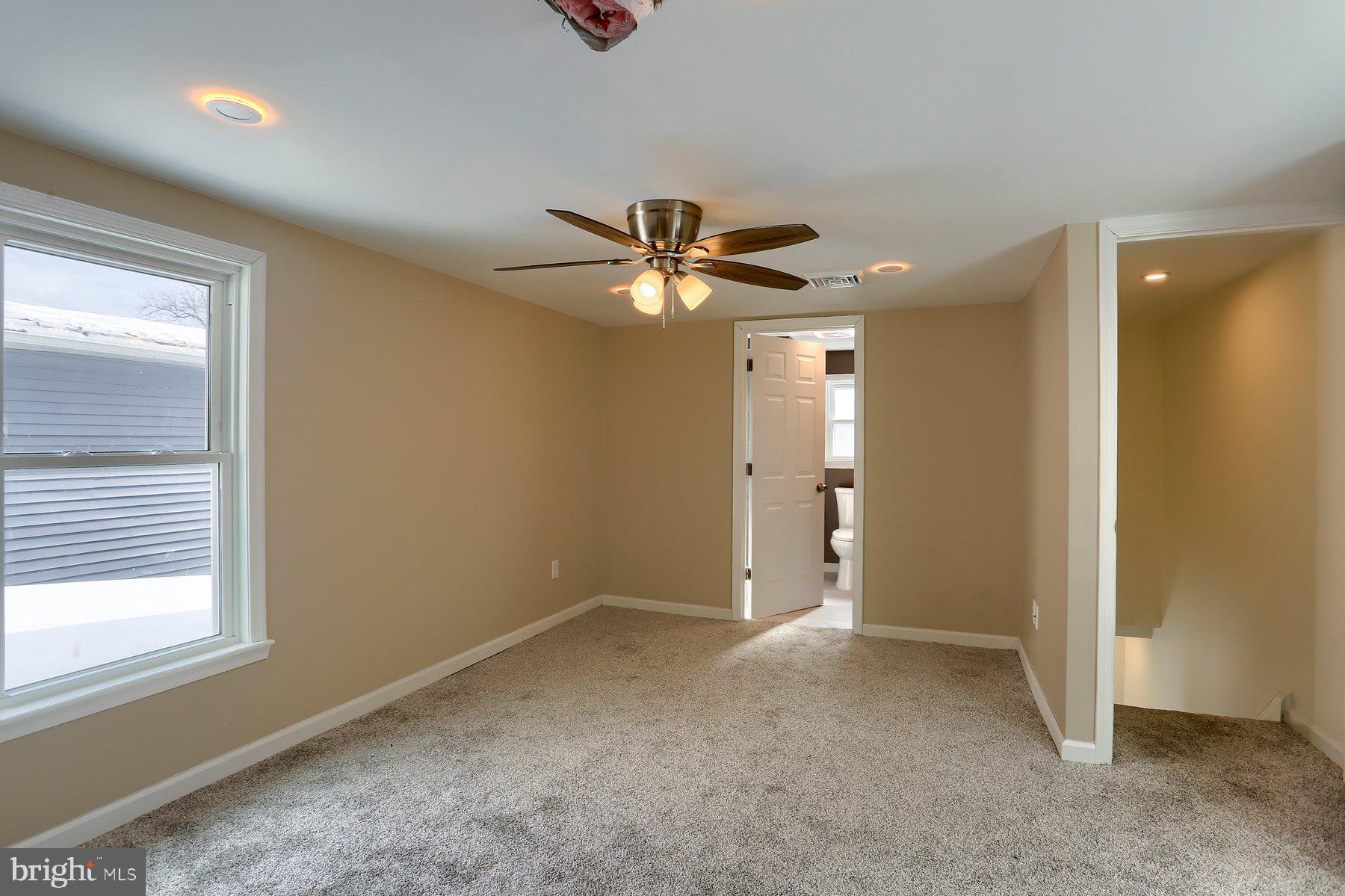 ROYALTON - Residential