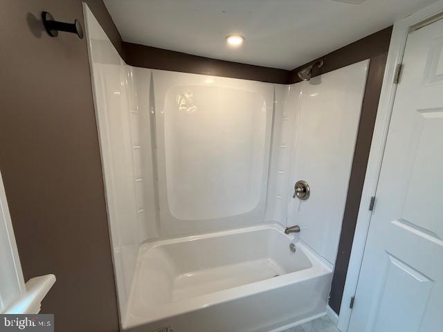 ROYALTON - Residential