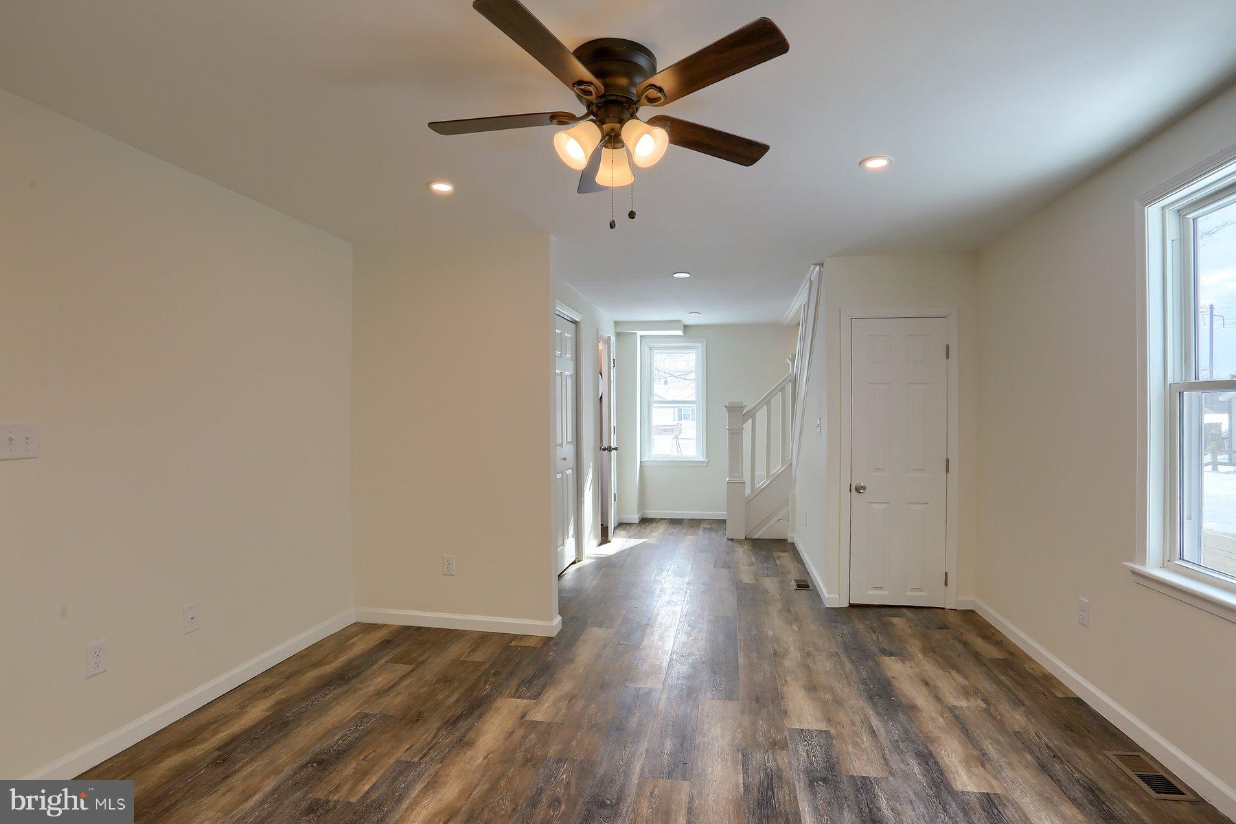 ROYALTON - Residential