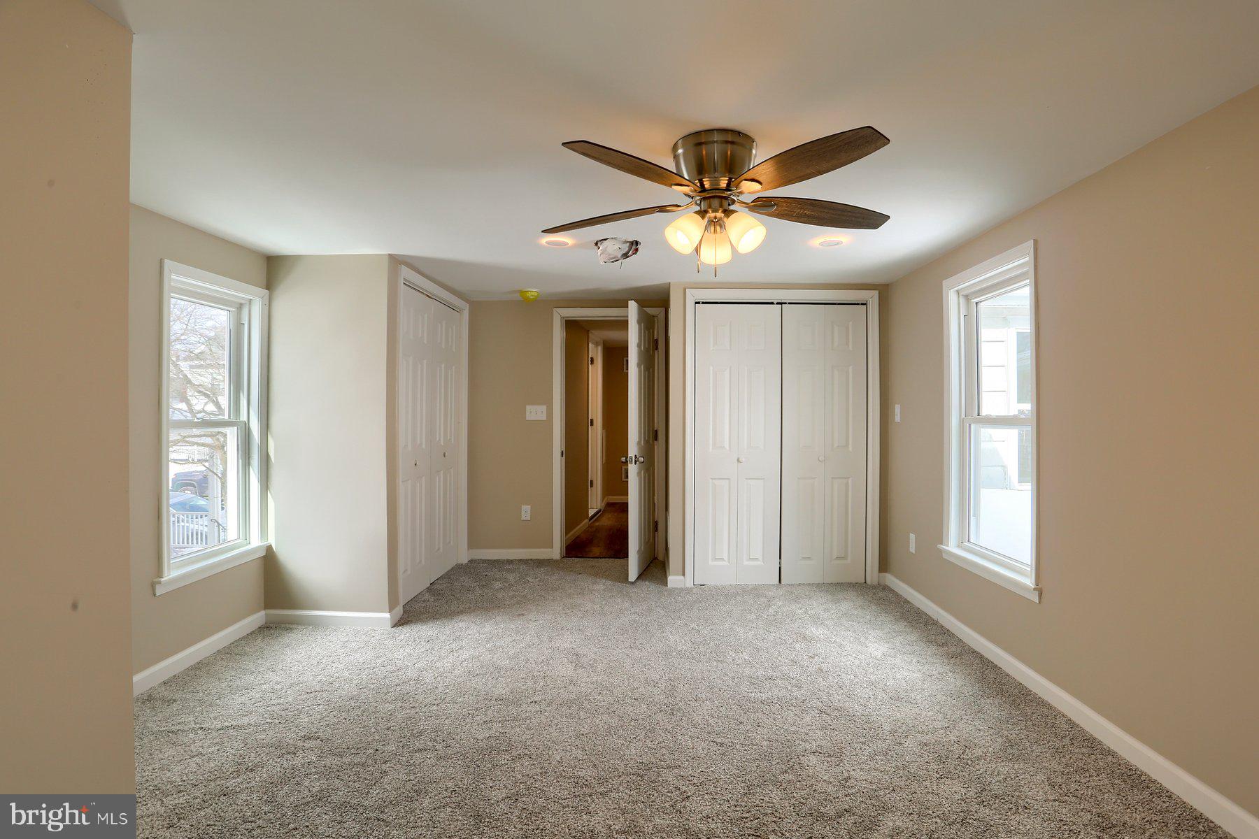 ROYALTON - Residential