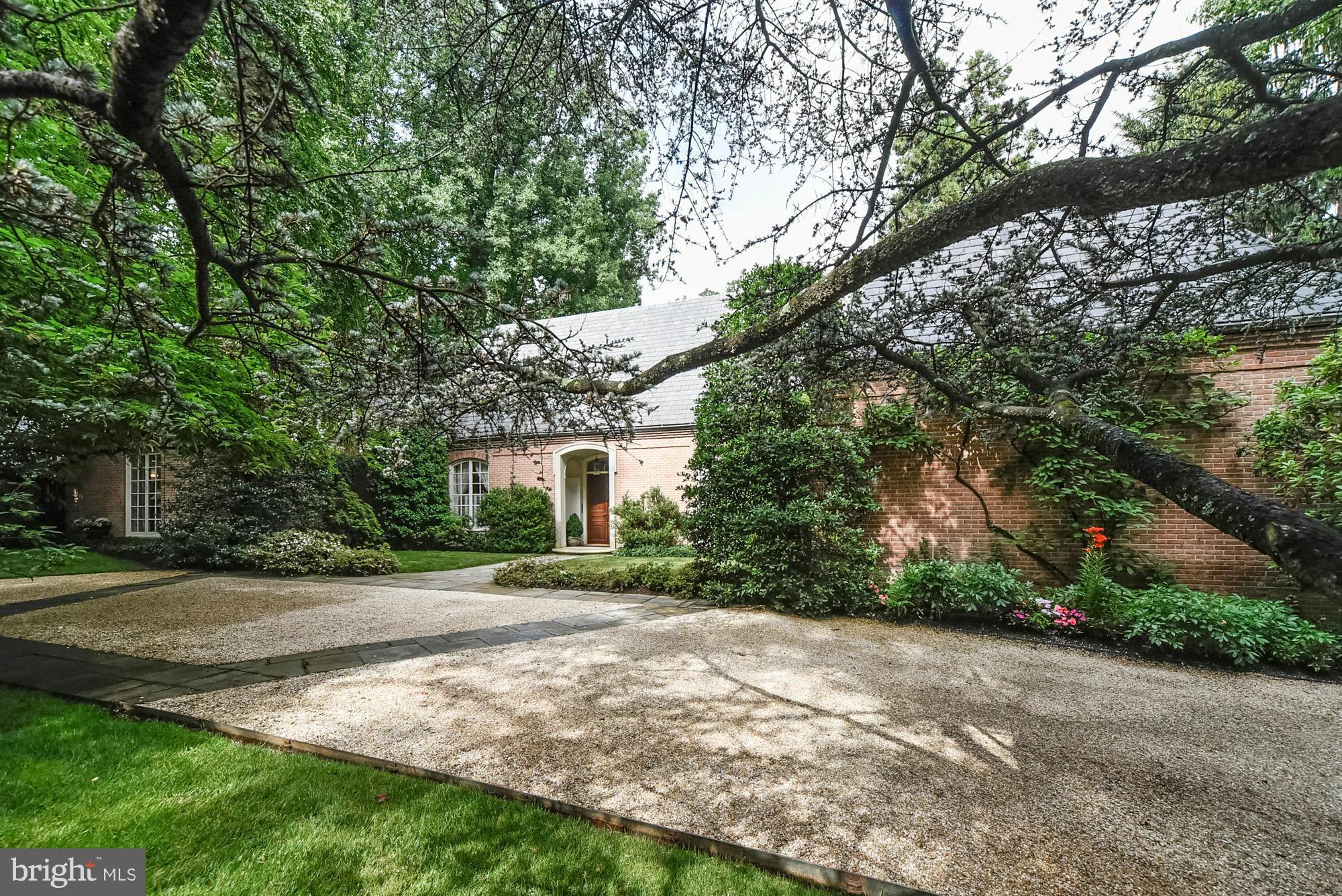 CHEVY CHASE VILLAGE - Residential