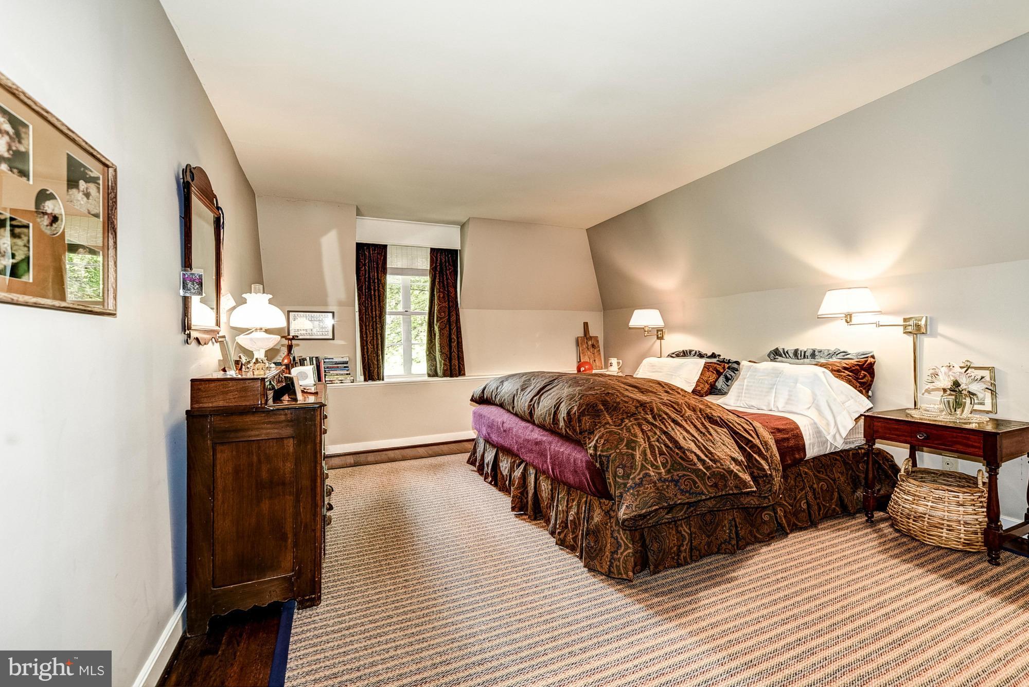 CHEVY CHASE VILLAGE - Residential