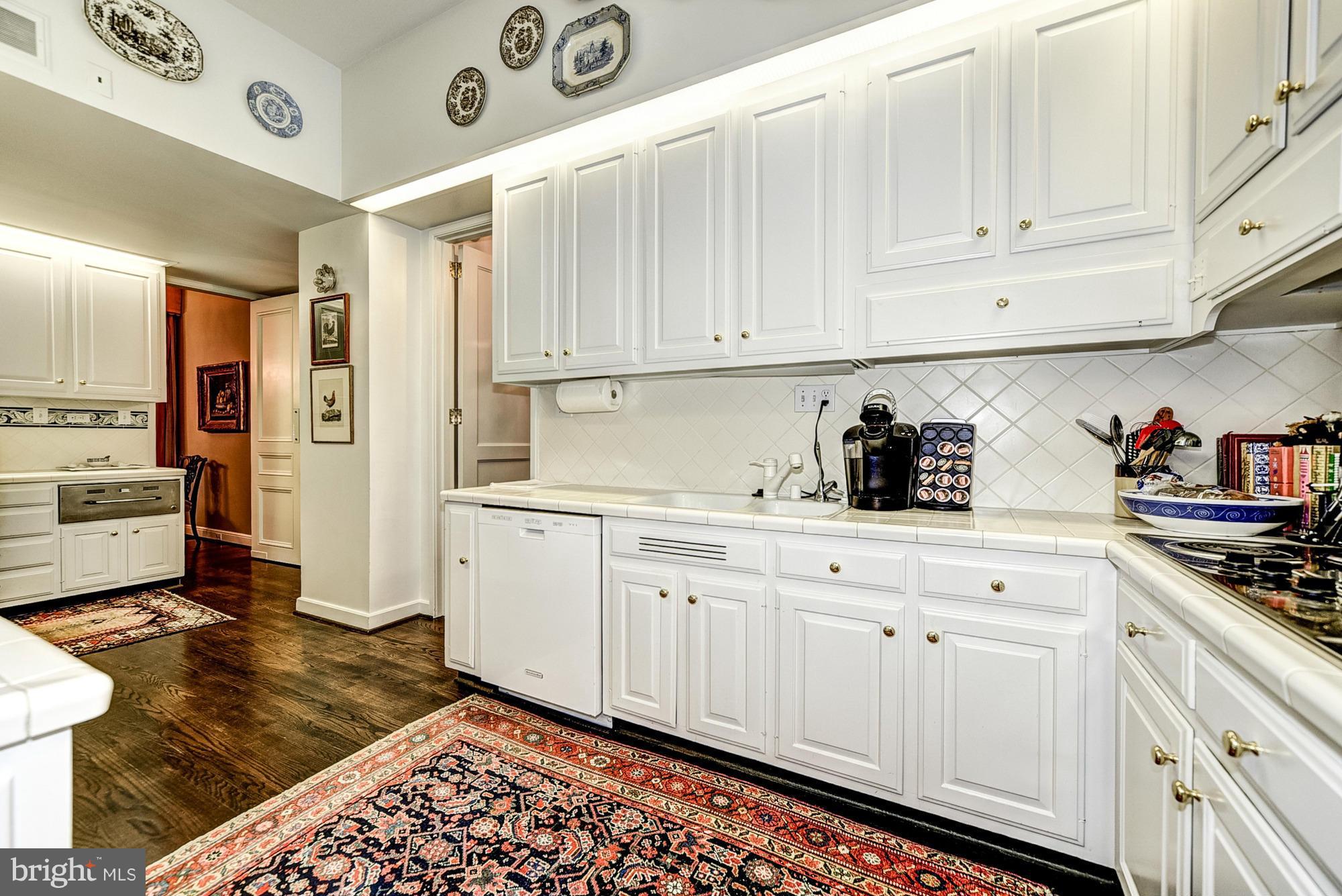 CHEVY CHASE VILLAGE - Residential