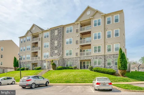 5207 Wyndholme Circle Unit 402, Baltimore, MD MLS: MDBA2161450