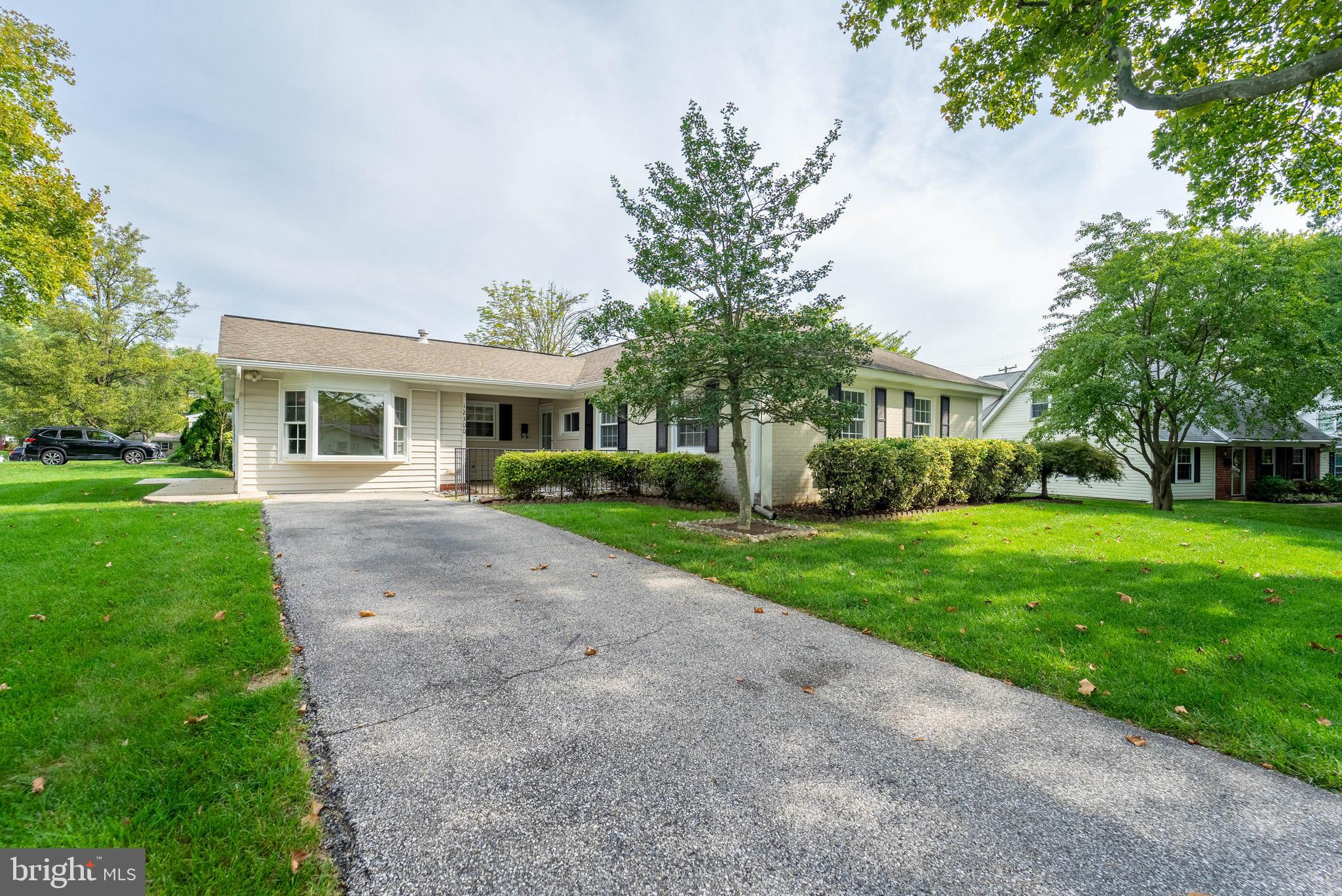 SOMERSET AT BELAIR - Residential