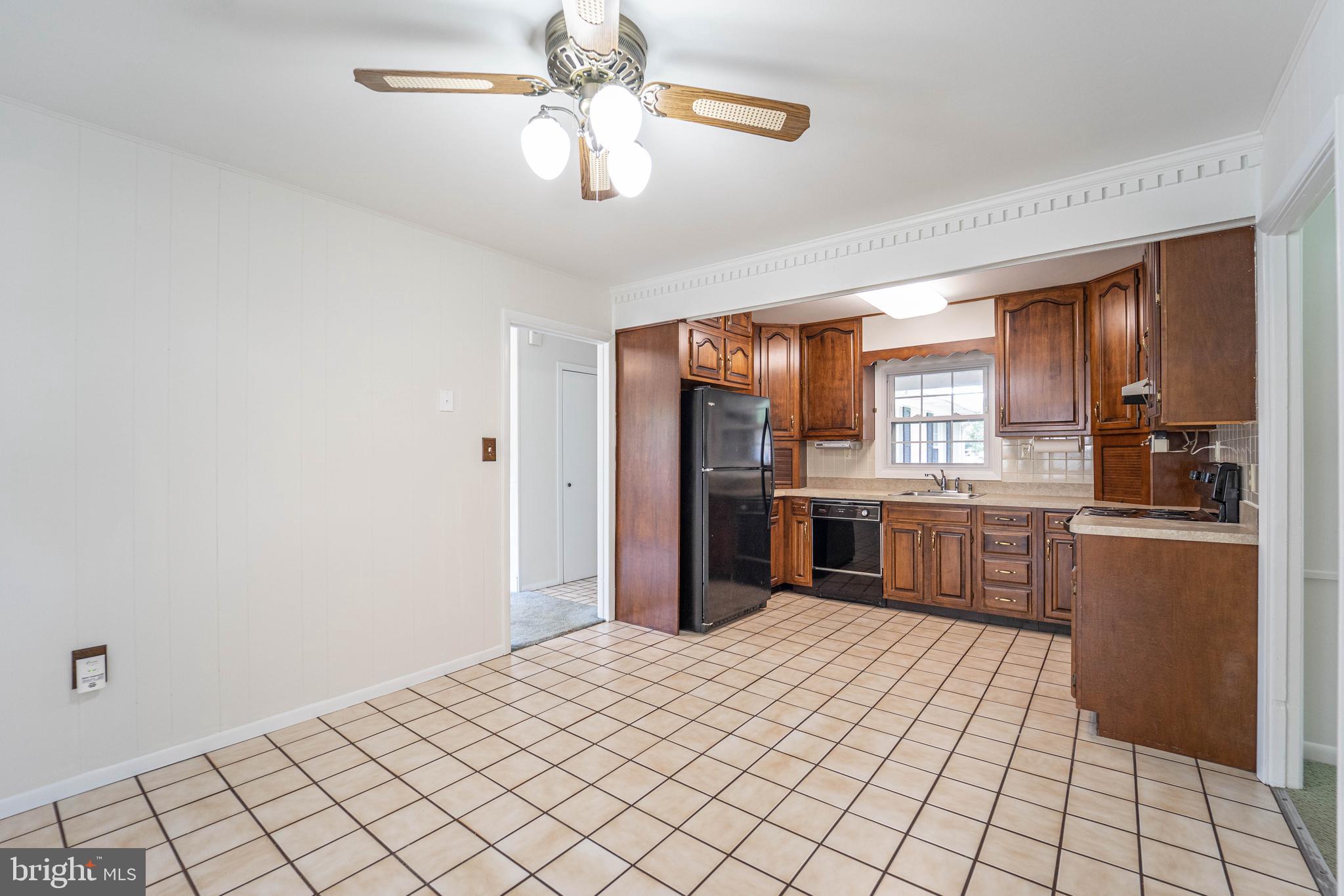 SOMERSET AT BELAIR - Residential