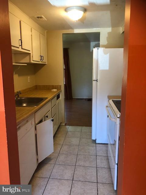 SPRING MEADOWS CONDO - Residential Lease