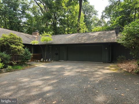 Photo of 2934 Kings Lane, Lancaster, PA 17601 (MLS # PALA2054950)