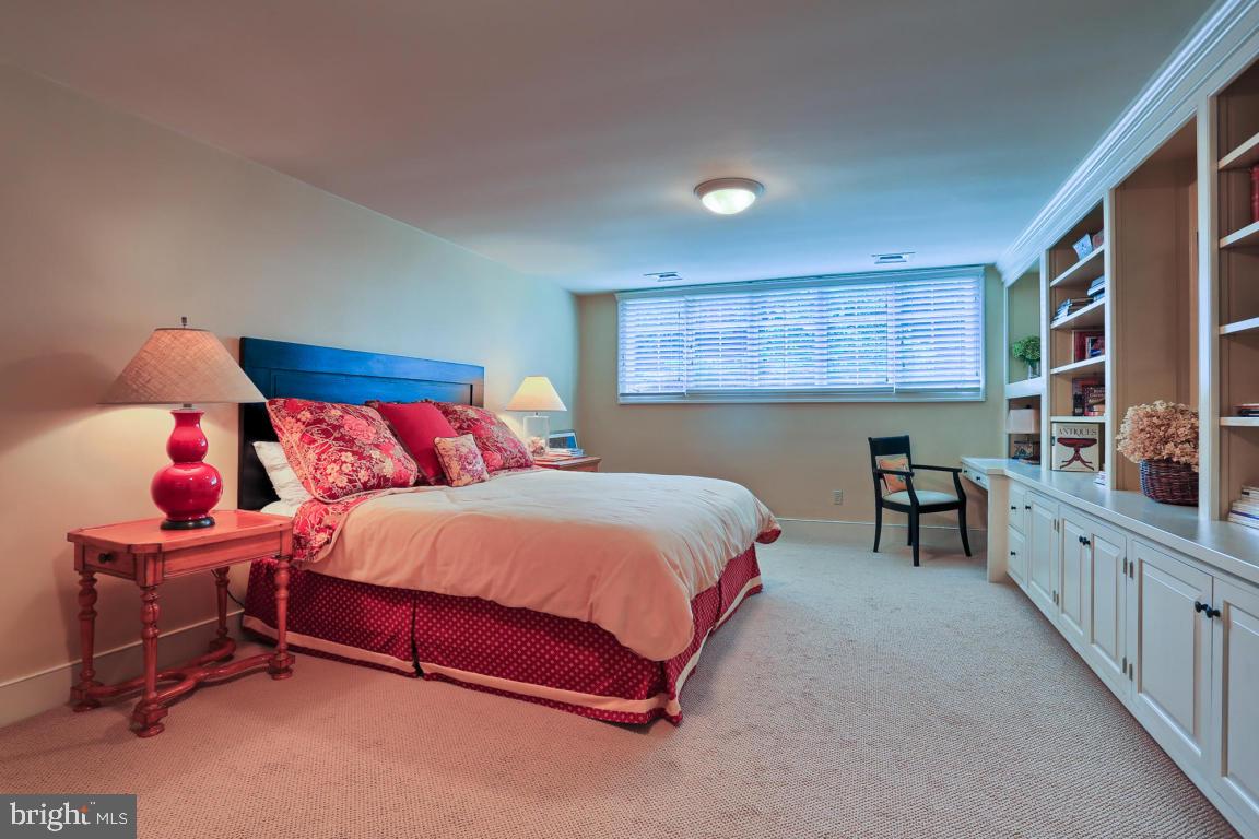 LANCASTER COUNTRY CLUB - Residential