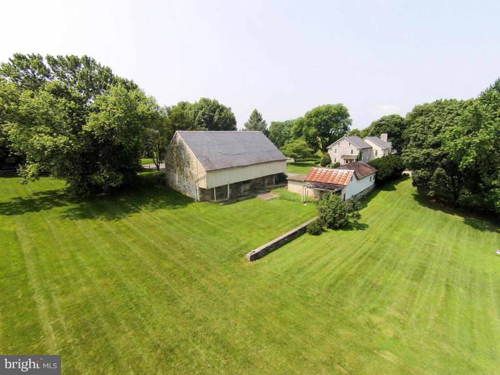 LANCASTER COUNTRY CLUB - Residential