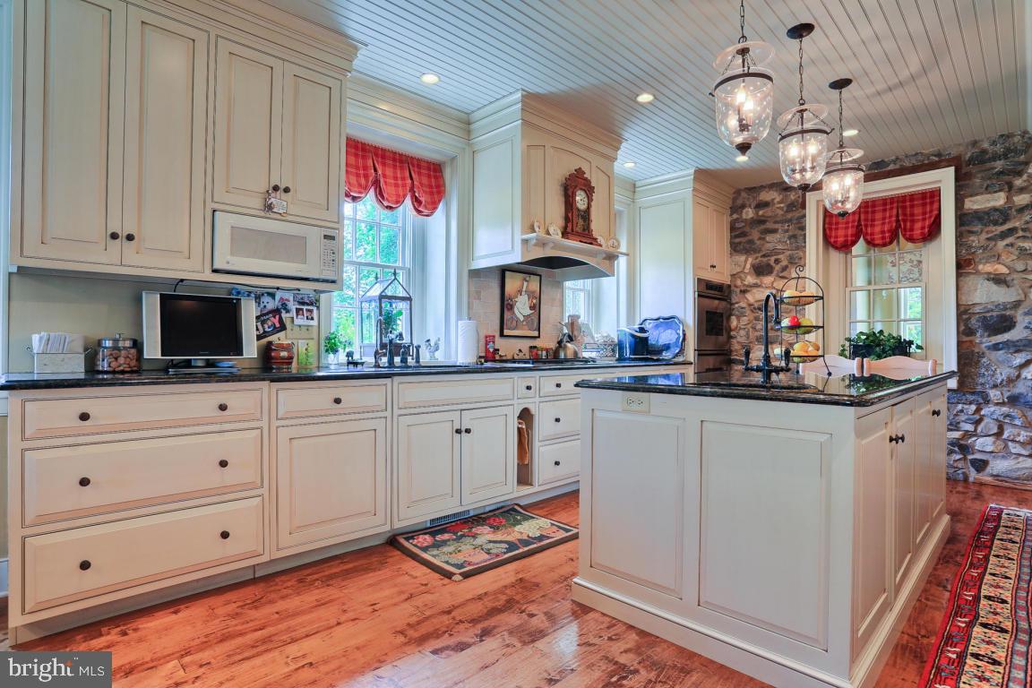 LANCASTER COUNTRY CLUB - Residential