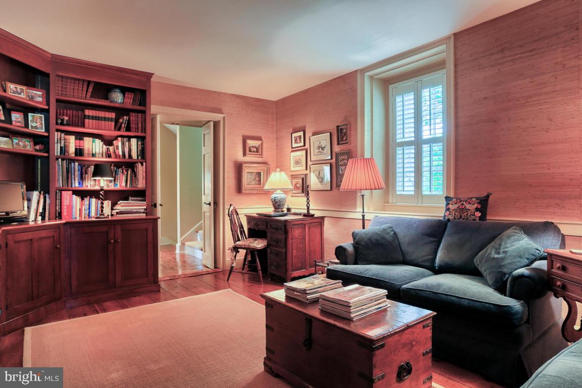 LANCASTER COUNTRY CLUB - Residential