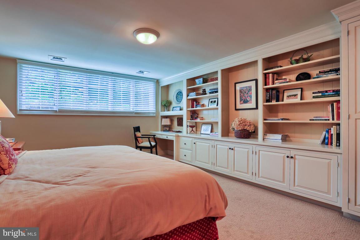 LANCASTER COUNTRY CLUB - Residential