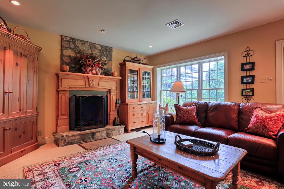 LANCASTER COUNTRY CLUB - Residential