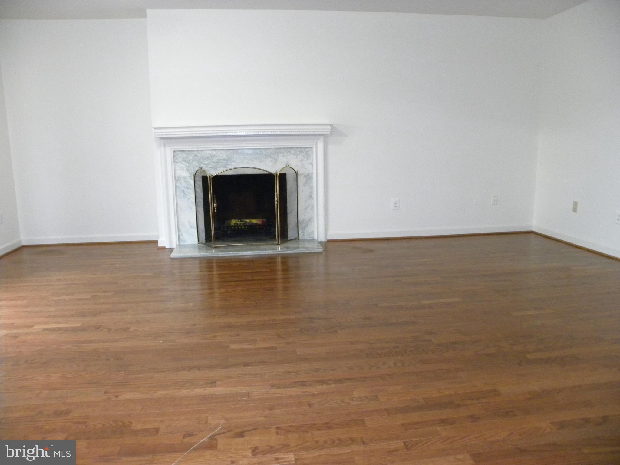 MCLEAN MEWS - Residential Lease