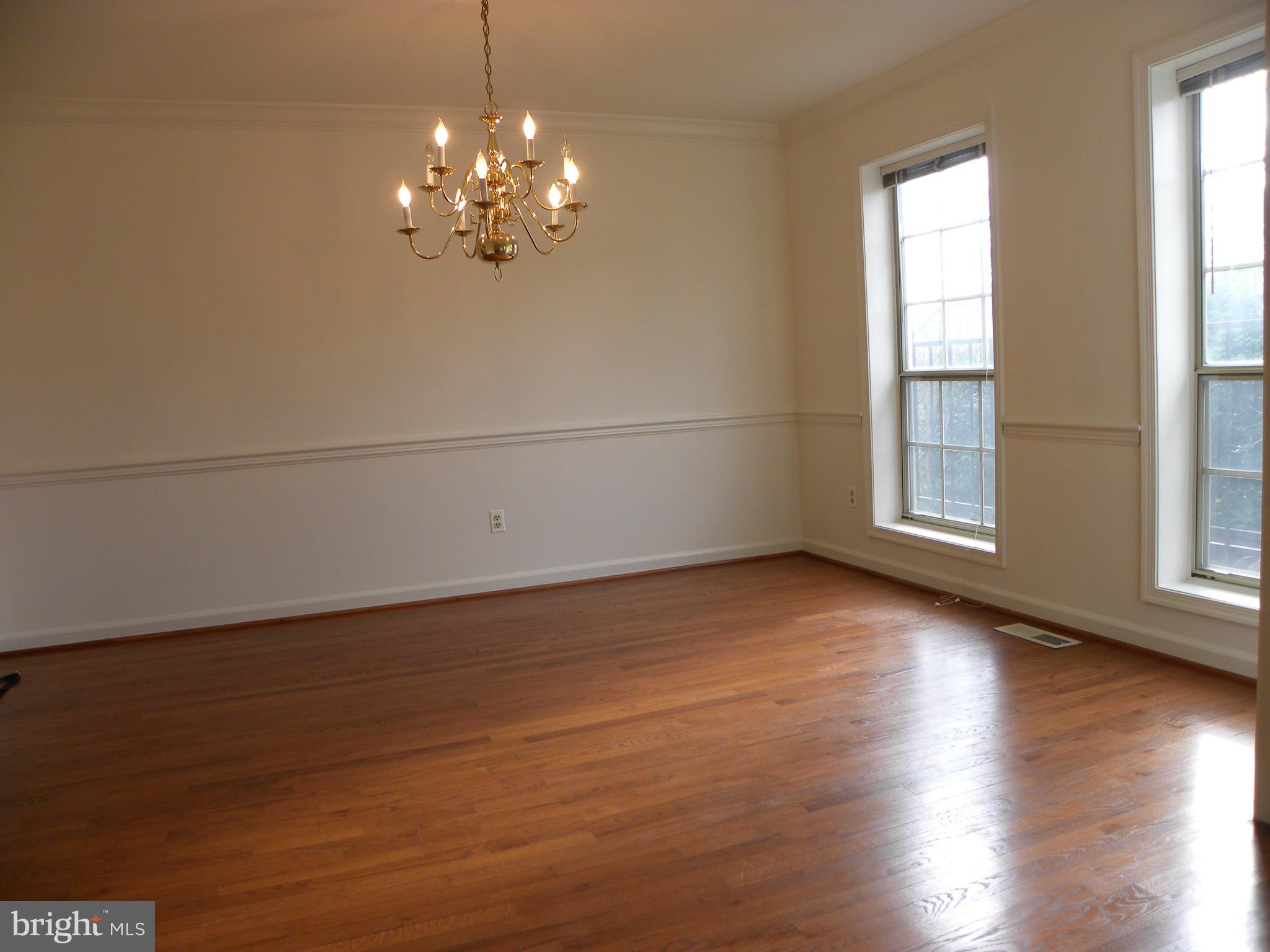 MCLEAN MEWS - Residential Lease