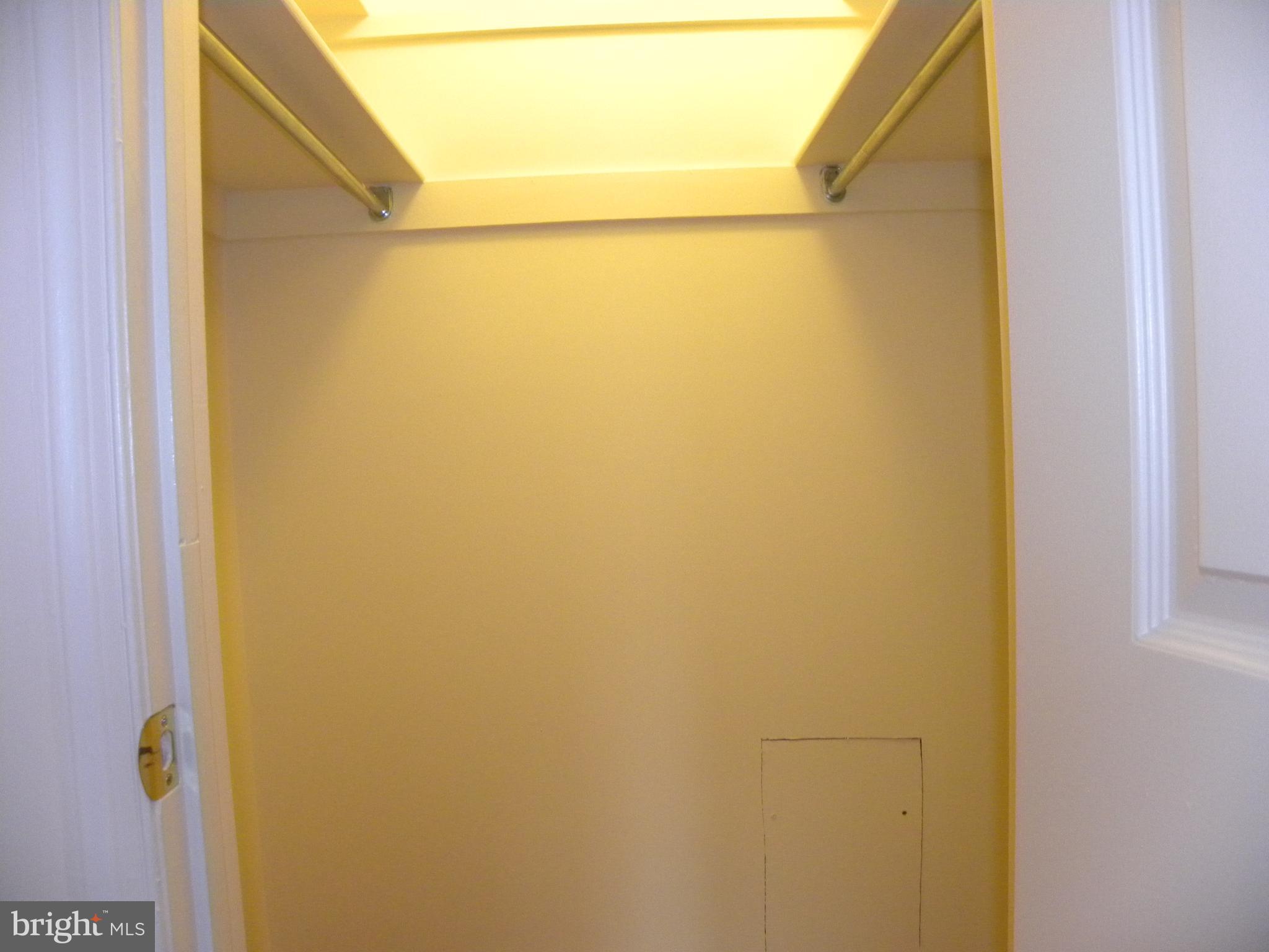 MCLEAN MEWS - Residential Lease