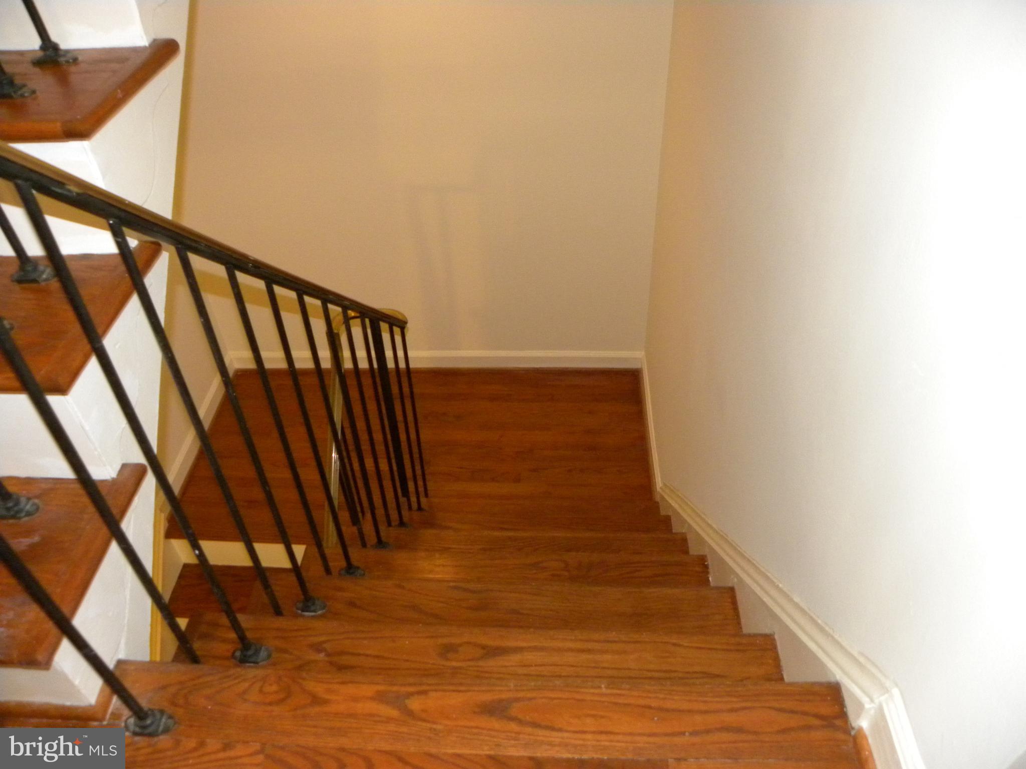 MCLEAN MEWS - Residential Lease