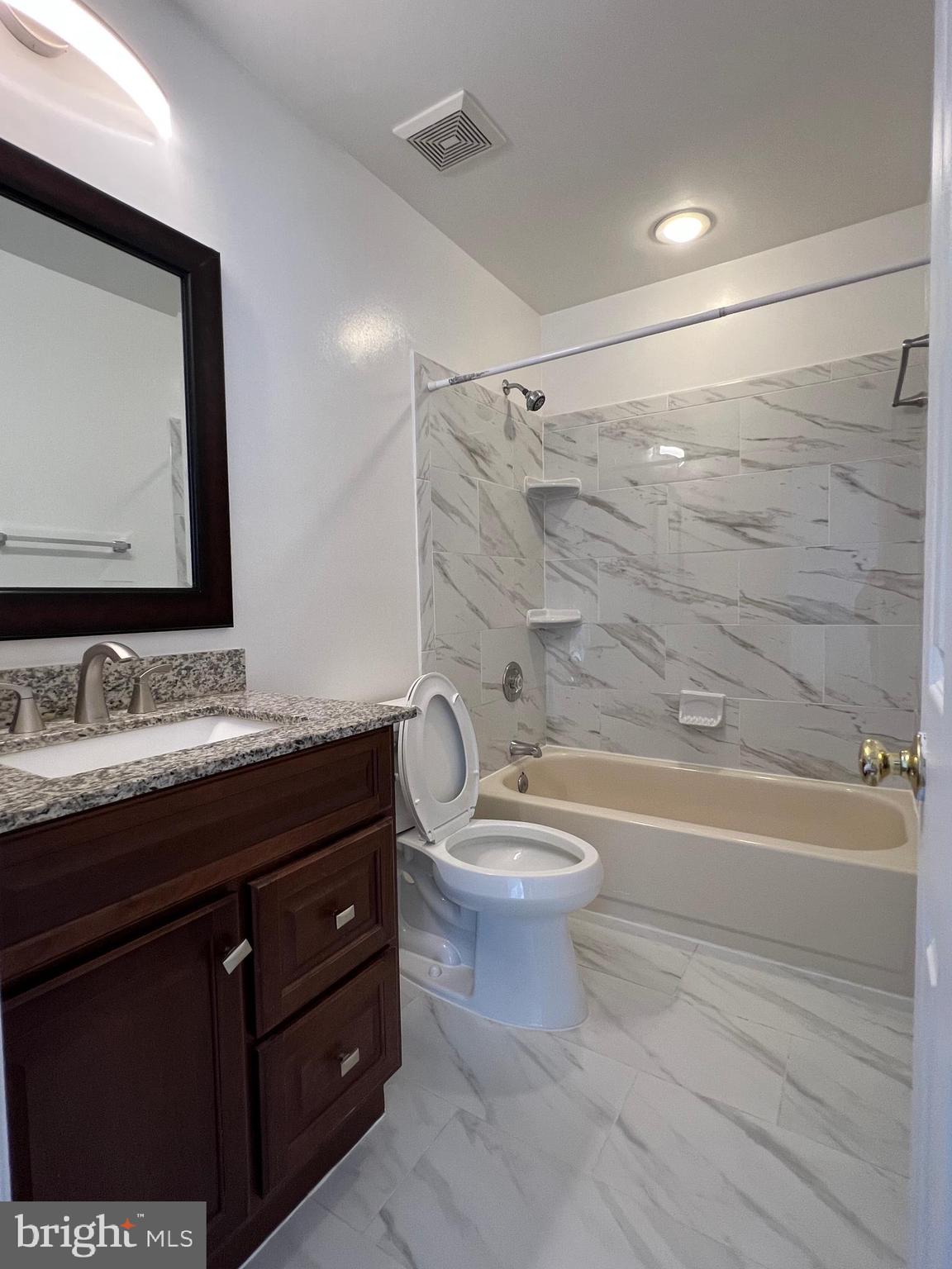 ASHBURN FARM - Residential