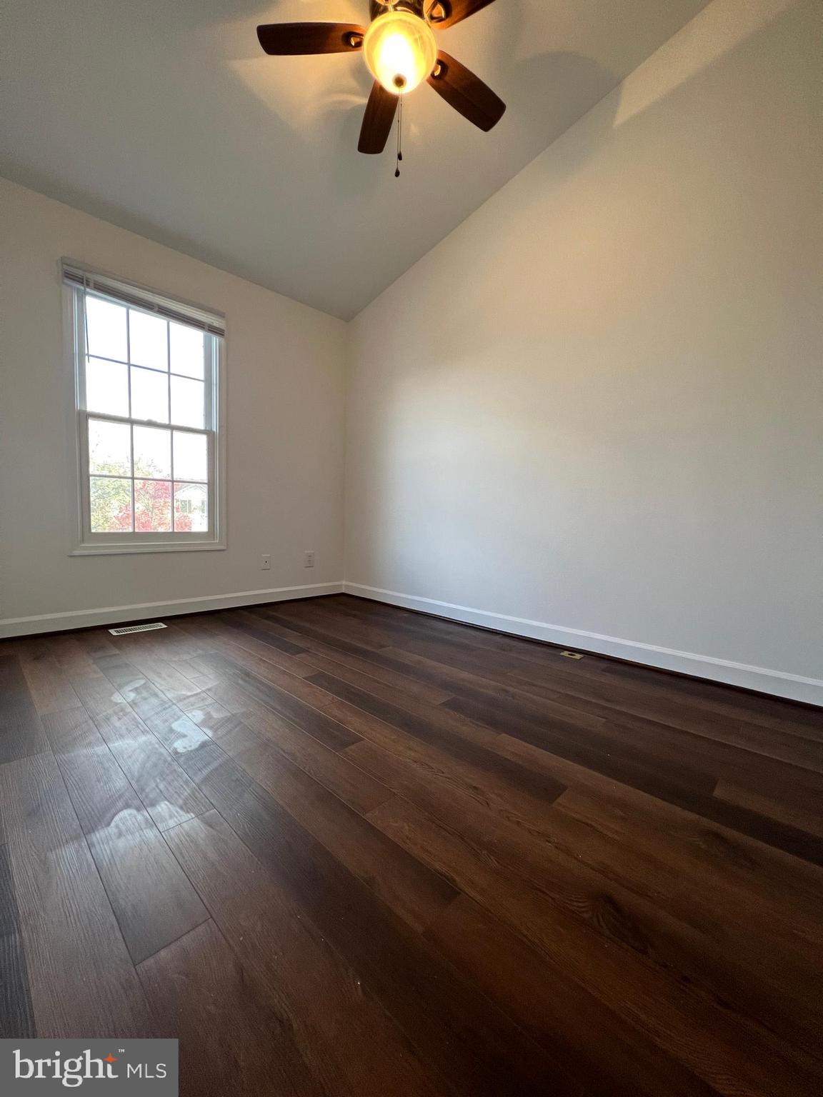 ASHBURN FARM - Residential