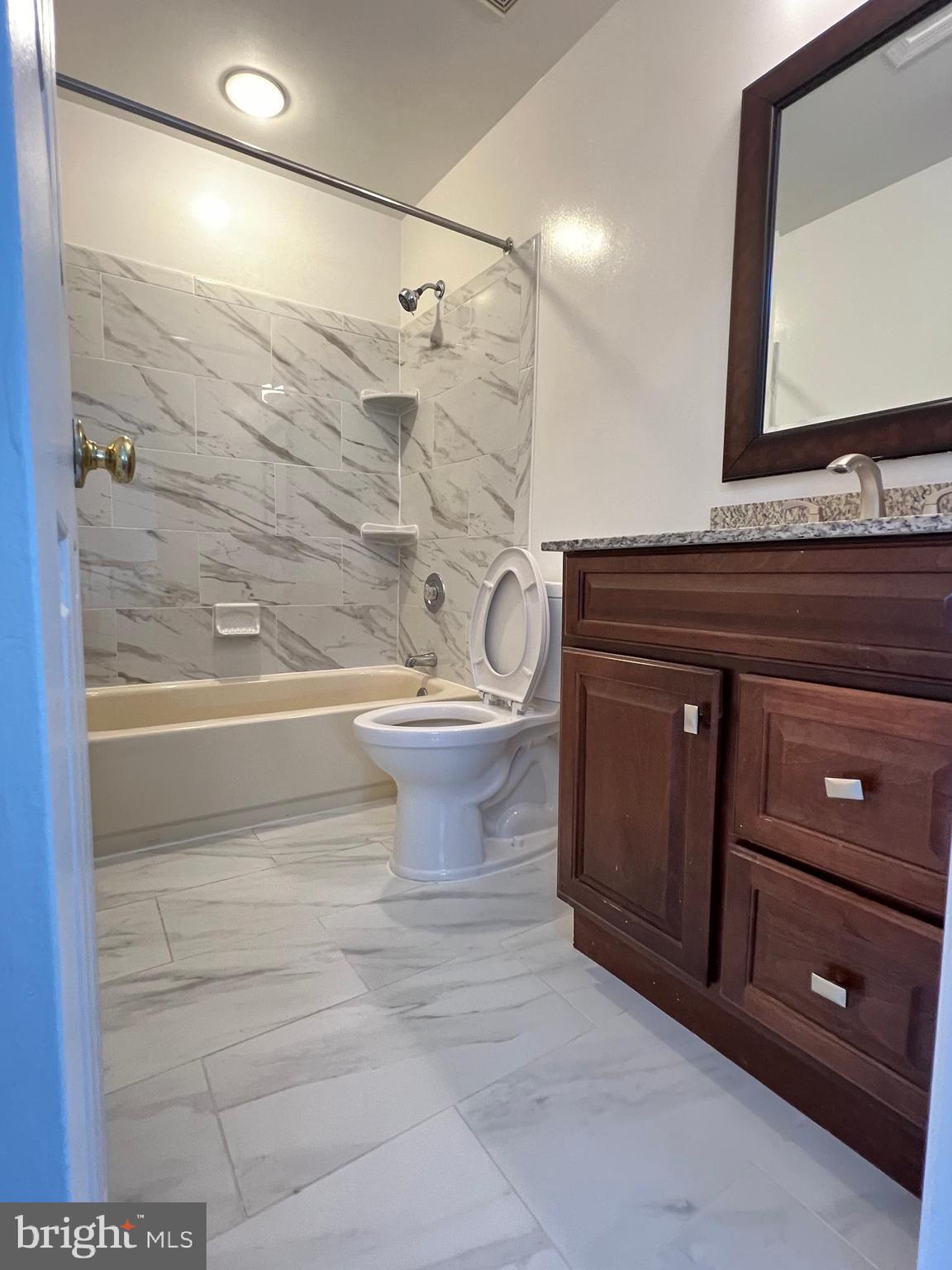 ASHBURN FARM - Residential