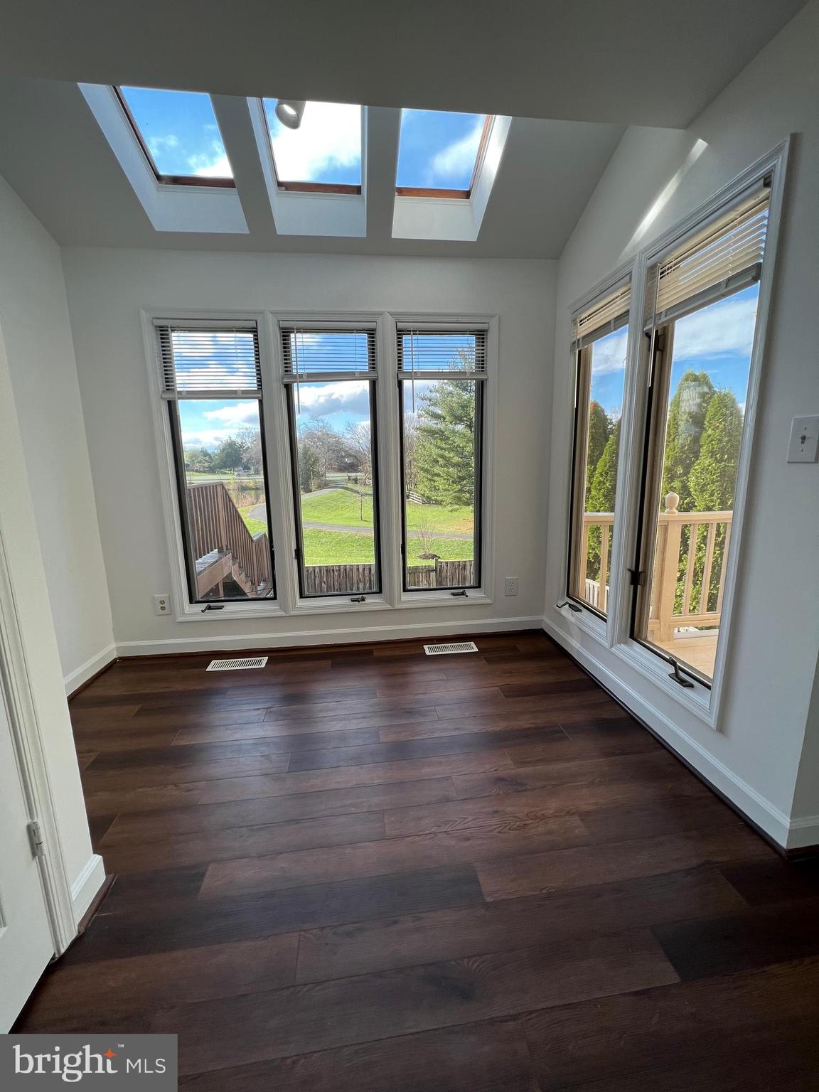 ASHBURN FARM - Residential