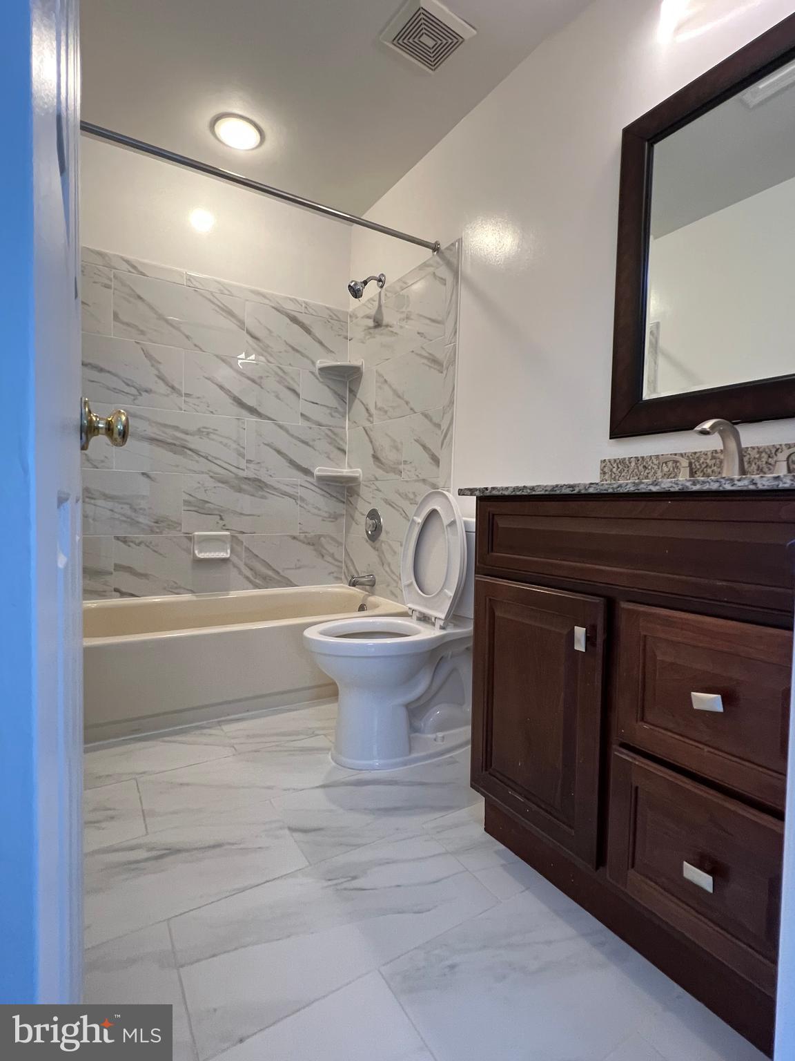 ASHBURN FARM - Residential