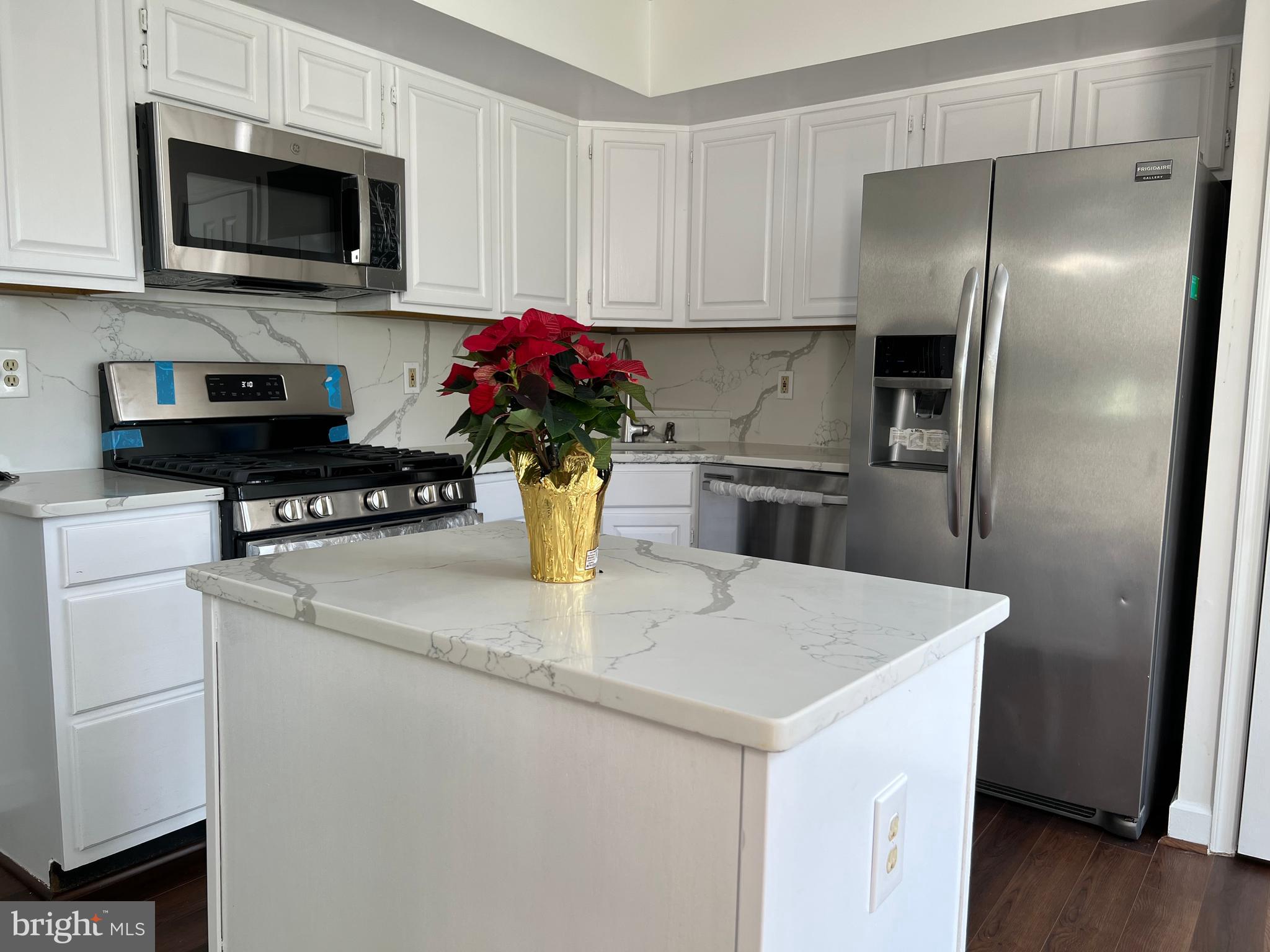 ASHBURN FARM - Residential