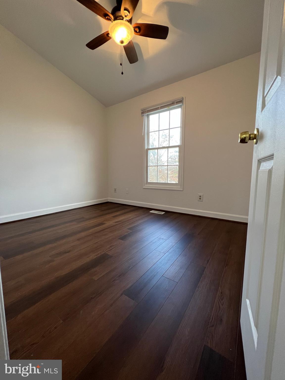 ASHBURN FARM - Residential