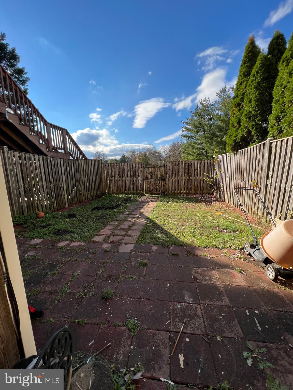 ASHBURN FARM - Residential