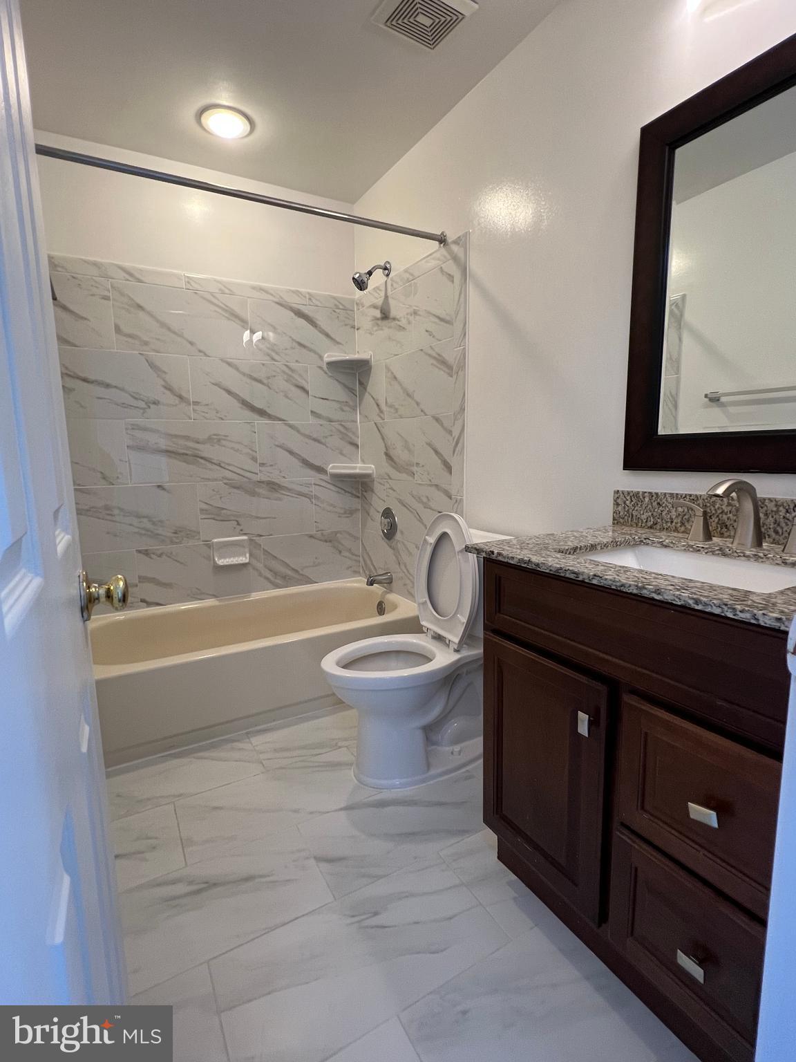 ASHBURN FARM - Residential