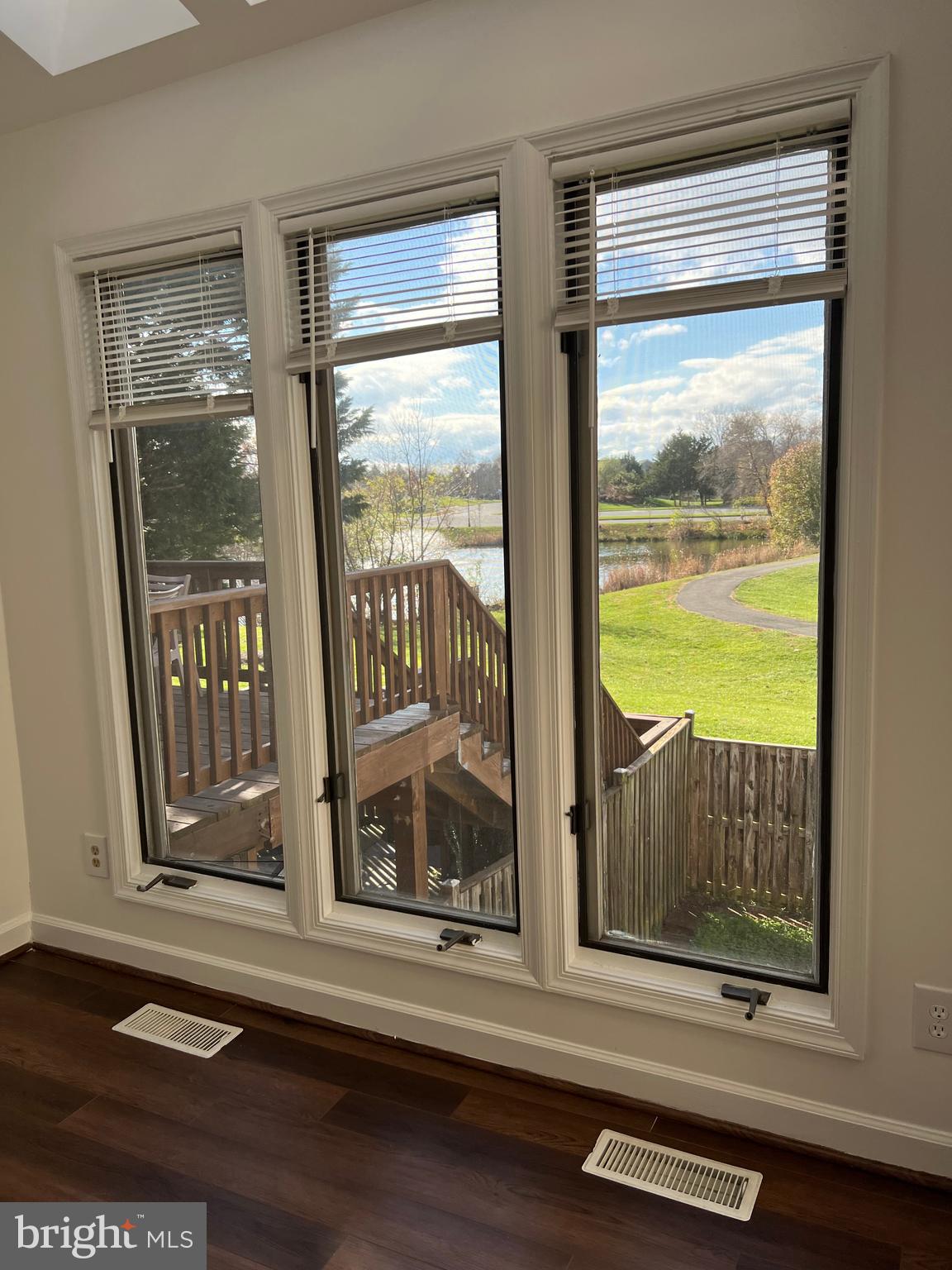 ASHBURN FARM - Residential