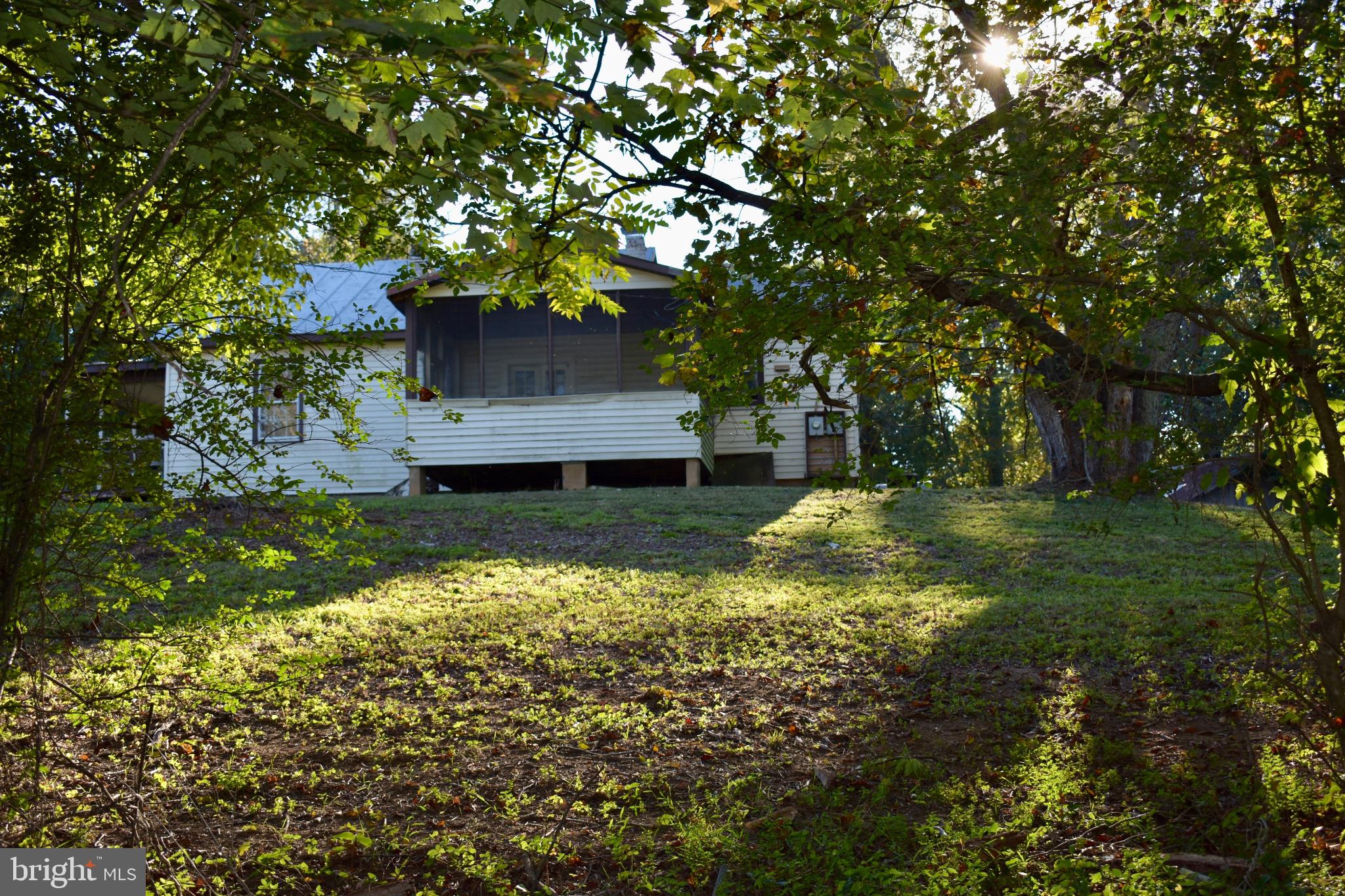 1675 WOLFTOWN-HOOD ROAD