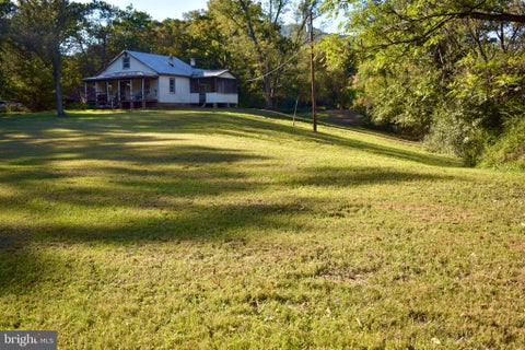 Photo for 1675 WOLFTOWN-HOOD ROAD