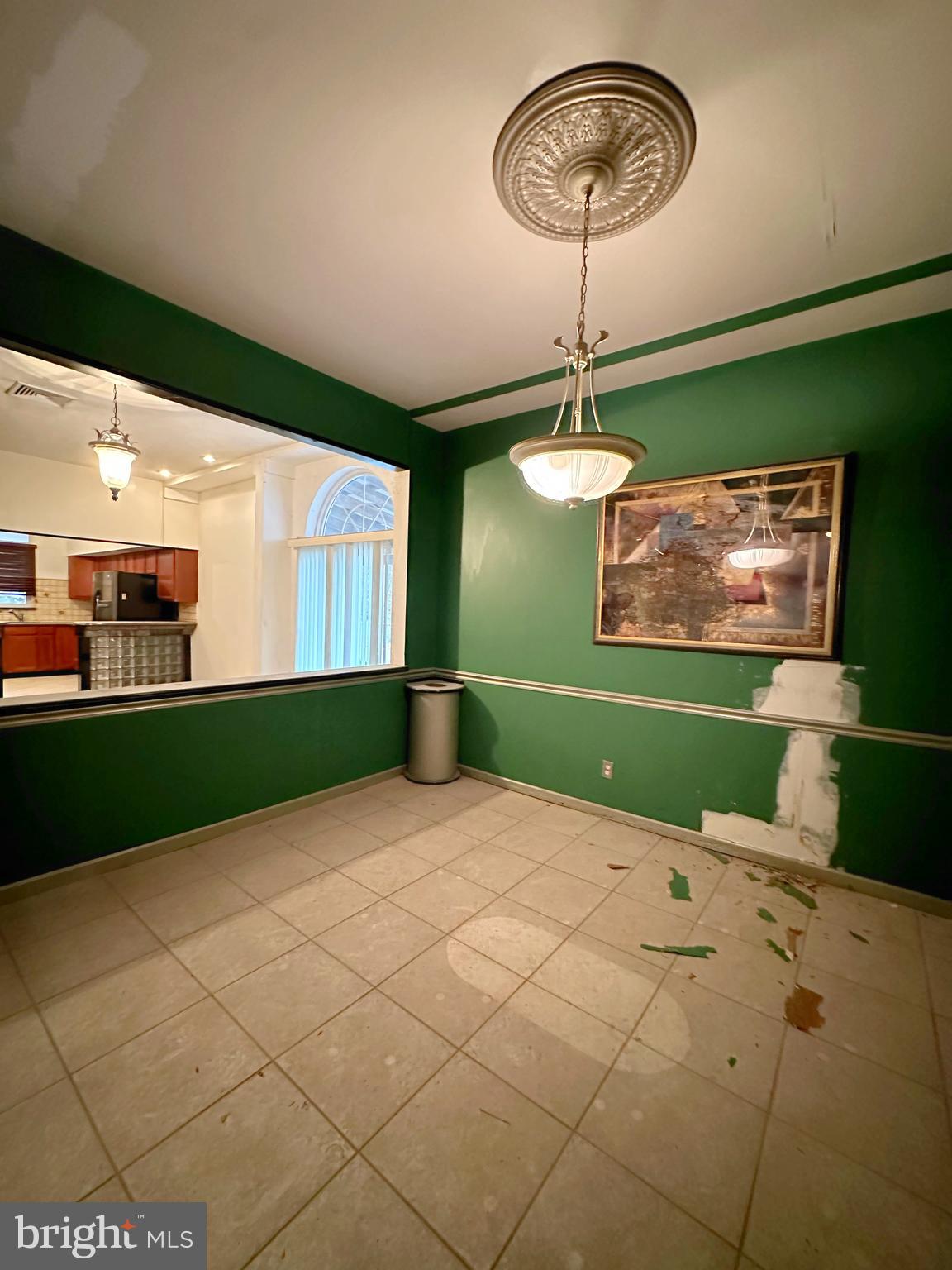 MANAYUNK - Commercial Lease