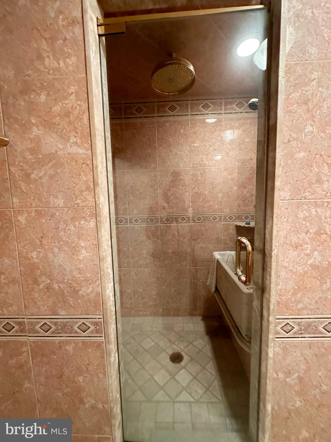 MANAYUNK - Commercial Lease