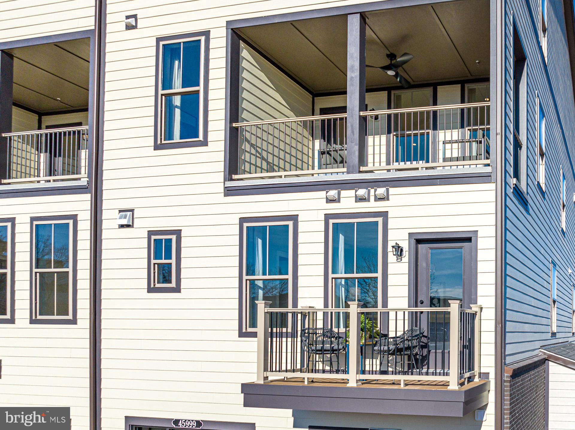 REGAL CHASE - Residential